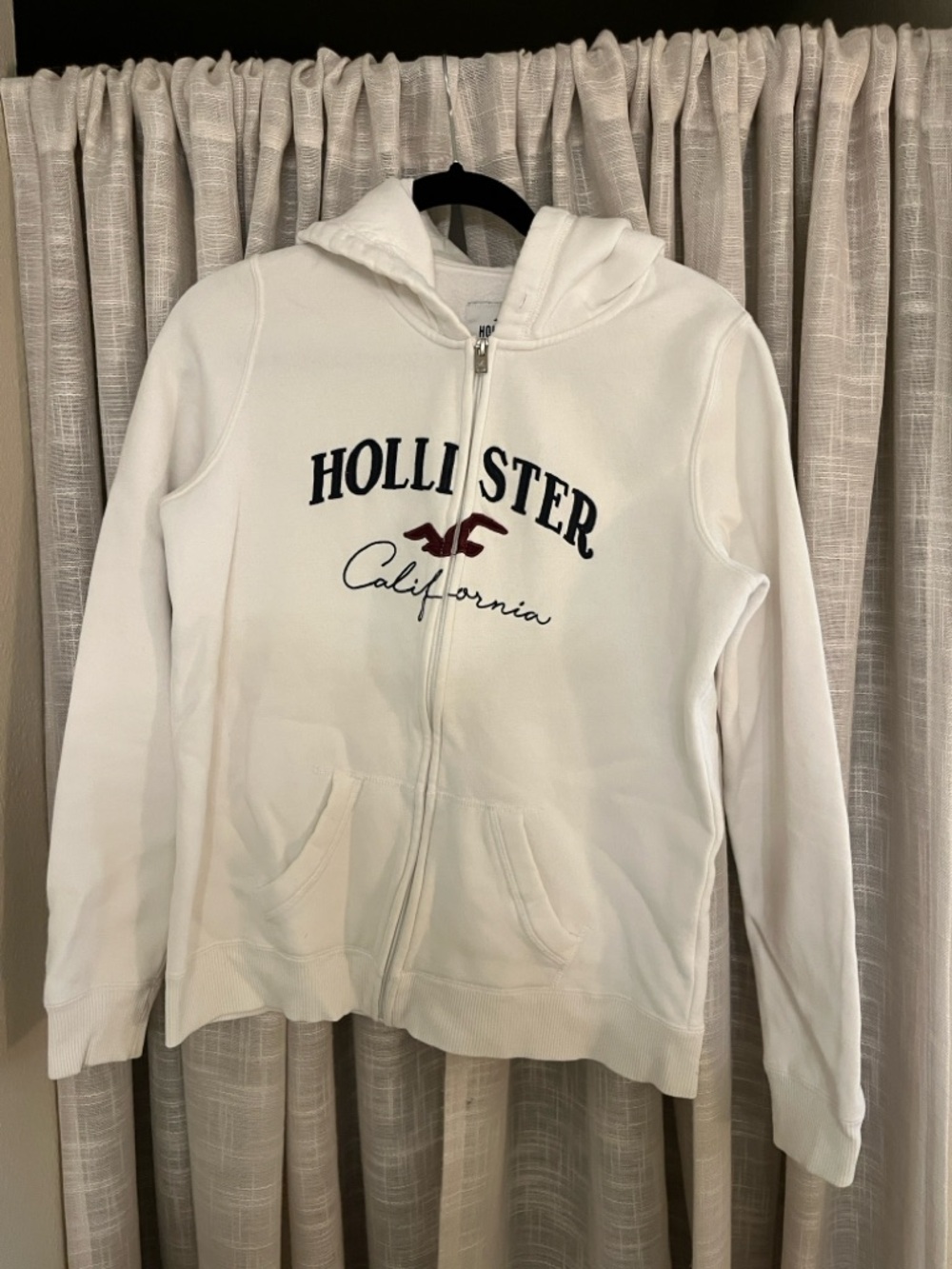 Hollister White Full-Zip Hoodie with Navy Script and Burgundy Seagull
